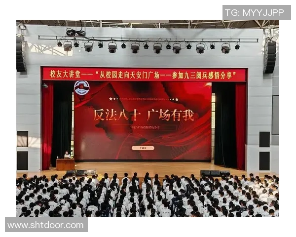 如何在追逐梦想的旅途中疯狂爱上足球明星的心路历程与情感启示